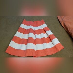 Vizio Coral and White Pleated Midi Skirt Size Small